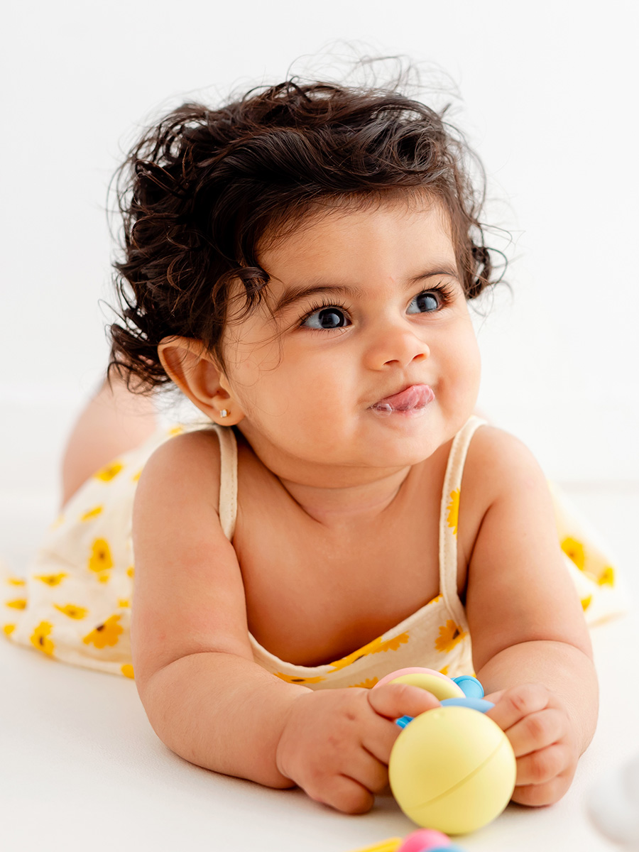 Sesión de fotos bebé 8 meses en estudio Barcelona